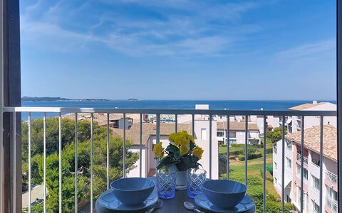 Le Verdon: Balcon, Appartement, Ombre, Clôture, Hôtel, Recours
