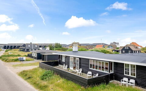 Jamie - 200M from the Sea: Plafond, Sol, Design Intérieur, Sol, Composite, Meubles, Recours, Hôtel, Conception, Daylighting