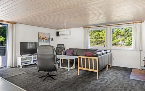 Maija - 1.4Km from the Sea: Chalet, Cabanon, Cabane, Ferme, Prairie, Cabane, Grange, Cabane En Rondins, Batiments Jardin