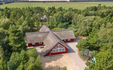 Jenna - 1.4Km from the Sea: Herbe, Maison, Toit, Domicile, Chalet, Arbuste, Lot Terre, Zone Rurale, Ferme, Couverture De Sol