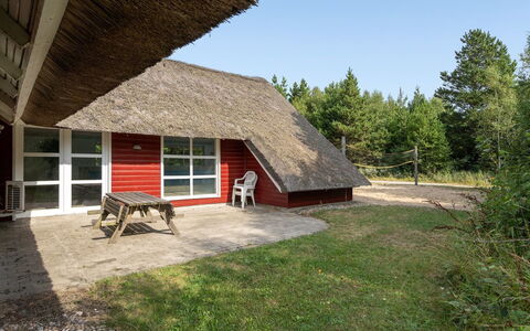Jenna - 1.4Km from the Sea: Herbe, Maison, Toit, Domicile, Chalet, Arbuste, Lot Terre, Zone Rurale, Ferme, Couverture De Sol
