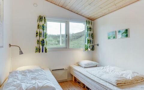 Galena - 100M from the Sea: Domicile, Lit, Plafond, Chambre, Literie, Cadre De Lit, Linge, Daylighting, Drap De Lit, Oreiller