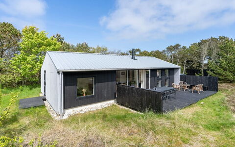 Fidelia - 800M from the Sea: Toit, Chalet, Siding, Ferme, Cabanon, Batiments Jardin, Biens, Grange, Porche