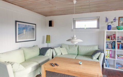 Ågot - 75M from the Sea: Bois, Domicile, Porche, Plate-Forme, Dur, Toit, Tache De Bois, Parquet, Eco Hôtel