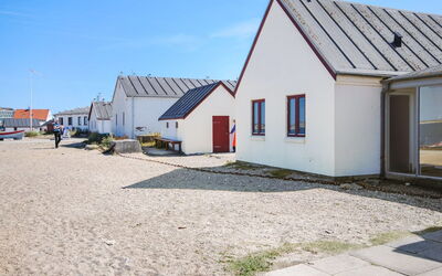 Ågot - 75M from the Sea
