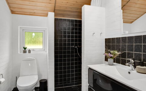 Nayati - 2Km from the Sea: Bois, Domicile, Porche, Plate-Forme, Dur, Toit, Tache De Bois, Parquet, Eco Hôtel