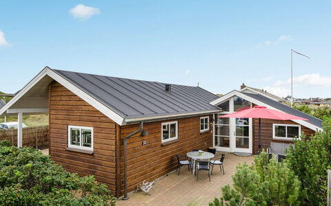 Geeske - 400M from the Sea: Maison, Toit, Domicile, Chalet, Cabanon, Batiments Jardin, Siding, Cour, Cabane En Rondins, Cabane
