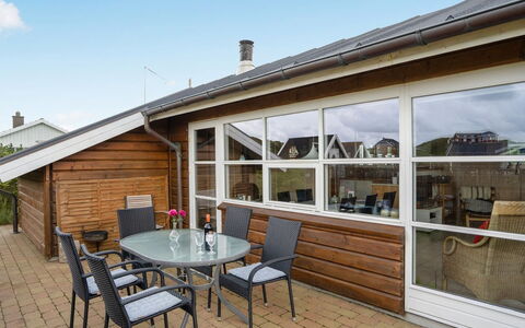 Geeske - 400M from the Sea: Maison, Toit, Domicile, Chalet, Cabanon, Batiments Jardin, Siding, Cour, Cabane En Rondins, Cabane