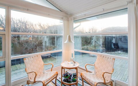 Fenneke - 50M from the Sea: Maison, Domicile, Porte, Toit, Chalet, Biens, Jardin, Ombre, Siding, Cour