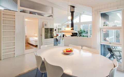 Fenneke - 50M from the Sea: Maison, Domicile, Porte, Toit, Chalet, Biens, Jardin, Ombre, Siding, Cour
