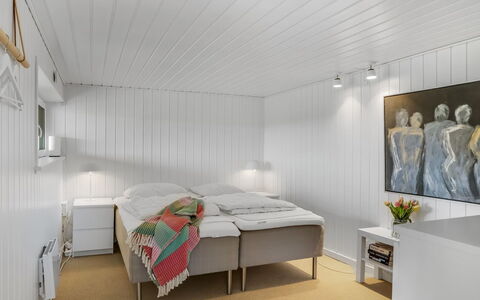 Athina - 200M from the Sea: Design Intérieur, Plafond, Sol, Sol, Meubles, Éclairage, Luminaire, Chambre, Pièce, Lit