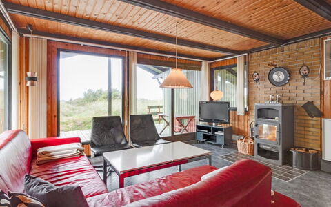 Maini - 600M from the Sea: Bois, Meubles, Plafond, Design Intérieur, Chaise, Salon, Dur, Tache De Bois, Canapé