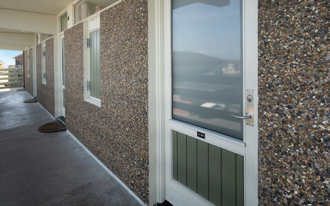 Rieterik - 50M from the Sea: Domicile, Chalet, Porche, Dur, Siding, Plate-Forme, Ombre, Planche, Biens, Batiments Jardin