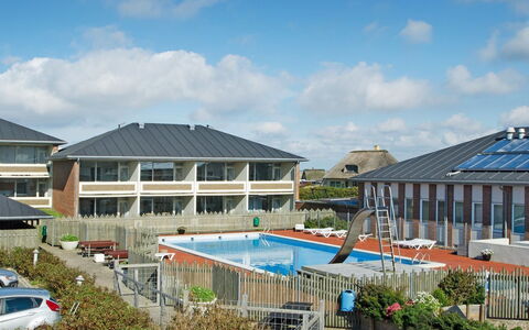 Rieterik - 50M from the Sea: Zone Résidentielle, Toit, Domicile, Recours, Biens, Piscine, Eco Hôtel, Hôtel, Conception, Station Balnéaire