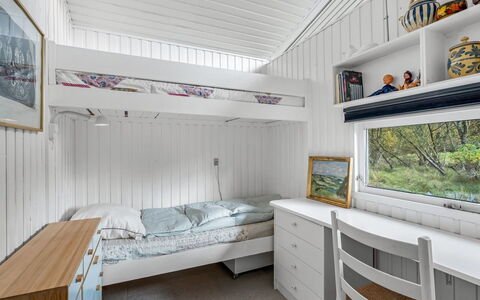 Linnea - 1Km from the Sea: Bois, Plafond, Design Intérieur, Chambre, Sol, Sol, Lit, Lit Superposé, Literie, Cadre De Lit