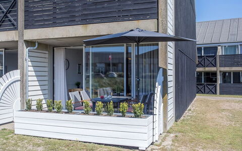 Jano - 100M from the Sea: Domicile, Siding, Composite, Porte, Ombre, Porche, Mobilier De Jardin, Plate-Forme, Chalet, Chaise