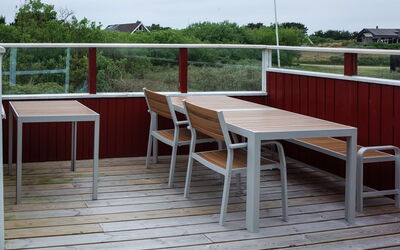 Piotr - 800M from the Sea