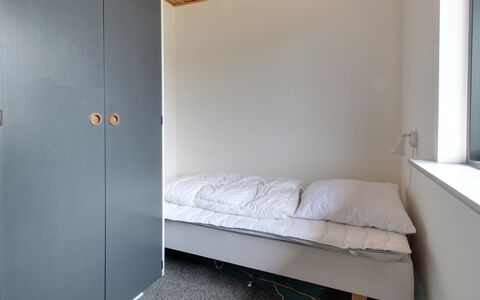 Sophine - 50M from the Sea: Sol, Sol, Mur, Chambre, Lit, Design Intérieur, Meubles, Bois, Drap De Lit, Literie