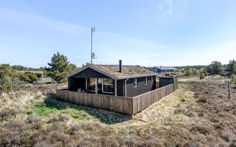 Sara - 2.5Km from the Sea: Herbe, Maison, Toit, Domicile, Chalet, Arbuste, Lot Terre, Zone Rurale, Ferme, Couverture De Sol