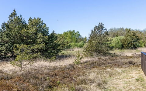 Sara - 2.5Km from the Sea: Herbe, Maison, Toit, Domicile, Chalet, Arbuste, Lot Terre, Zone Rurale, Ferme, Couverture De Sol