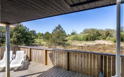 Sara - 2.5Km from the Sea: Herbe, Maison, Toit, Domicile, Chalet, Arbuste, Lot Terre, Zone Rurale, Ferme, Couverture De Sol