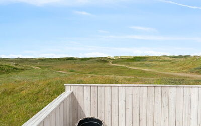 Betti - 200M from the Sea