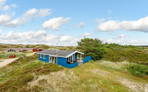 Fridborg - 1Km from the Sea: Maison, Domicile, Toit, Zone Résidentielle, Chalet, Biens, Ferme, Pelouse, Aménagement Paysager, Siding