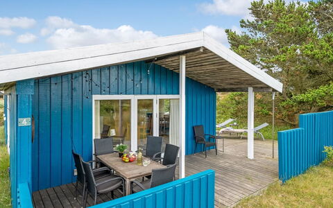 Fridborg - 1Km from the Sea: Maison, Domicile, Toit, Zone Résidentielle, Chalet, Biens, Ferme, Pelouse, Aménagement Paysager, Siding