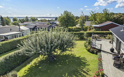 Sinika - 400M from the Sea