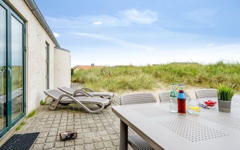 Teijo - 400M from the Sea: Toit, Maison, Domicile, Chalet, Siding, Biens, Allée, Batiments Jardin, Cour, Cabanon