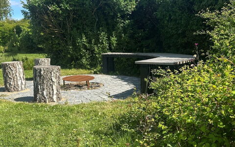 Stygge - 400M from the Sea: Herbe, Meubles, Arbuste, Jardin, Mobilier De Jardin, Extérieur Banc, Lot Terre, Tableau De Plein Air