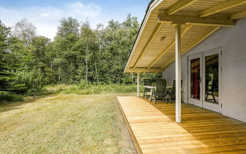 Gerarda - 4Km from the Sea: Lot Terre, Chalet, Batiments Jardin, Biens, Dur, Ferme, Siding, Planche, Porche, Cabanon