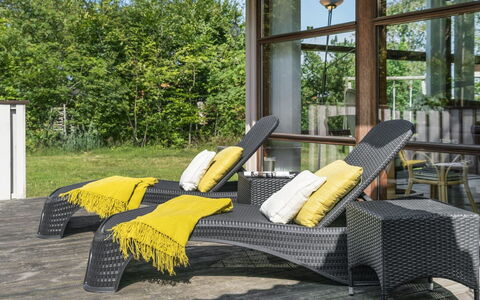Leevi - 150M from the Sea: Mobilier De Jardin, Meubles, Chaise, Osier, Balancelle, Ombre, Jardin, Patio, Chaise Longue, Accoudoir