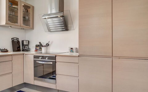 Fria - 500M from the Sea: Cabinetry, Meubles, Cuisine, Appareil De Cuisine, Sol, Comptoir, Bois, Design Intérieur, Principaux Appliance, Électroménager