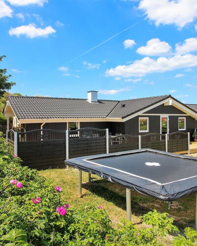 Sirka - 200M from the Sea
