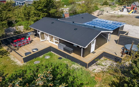Finne - 800M from the Sea: Toit, Maison, Zone Résidentielle, Domicile, Biens, Chalet, Conception