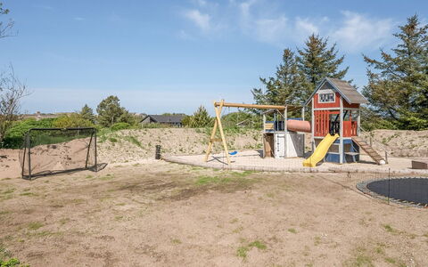 Finne - 800M from the Sea: Toit, Maison, Zone Résidentielle, Domicile, Biens, Chalet, Conception