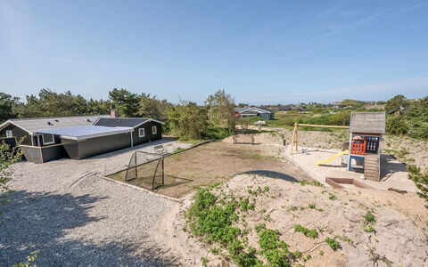 Finne - 800M from the Sea: Toit, Maison, Zone Résidentielle, Domicile, Biens, Chalet, Conception