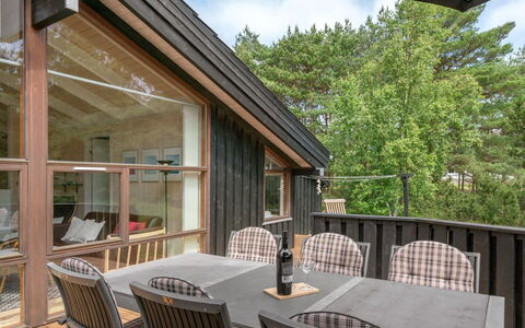 Mine - 300M from the Sea: Bois, Domicile, Porche, Plate-Forme, Dur, Toit, Tache De Bois, Parquet, Eco Hôtel