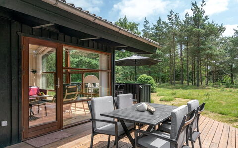 Mine - 300M from the Sea: Bois, Domicile, Porche, Plate-Forme, Dur, Toit, Tache De Bois, Parquet, Eco Hôtel