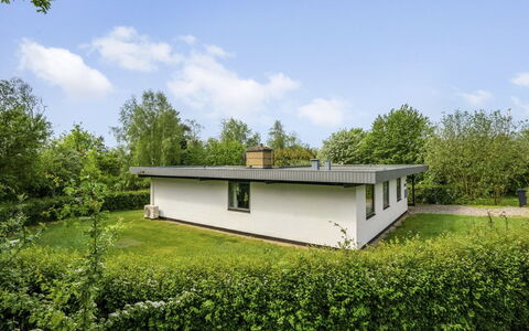 Yak - 350M from the Sea: Herbe, Maison, Toit, Chalet, Domicile, Arbuste, Ferme, Lot Terre, Zone Rurale