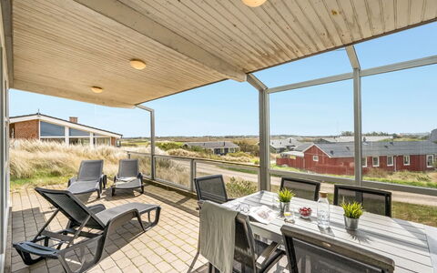 Emelin - 475M from the Sea: Toit, Maison, Domicile, Chalet, Porte, Siding, Plate-Forme, Porche, Planche, Dur