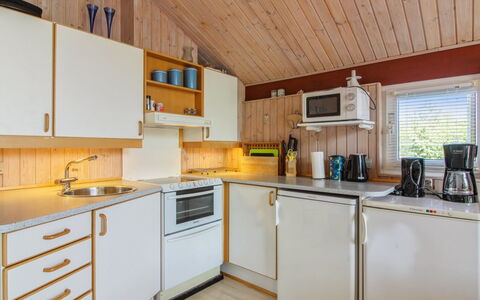 Menka - 1.3Km from the Sea: Bois, Plafond, Cuisine, Design Intérieur, Comptoir, Principaux Appliance, Pièce, Éclairage, Cabinetry, Appareil De Cuisine
