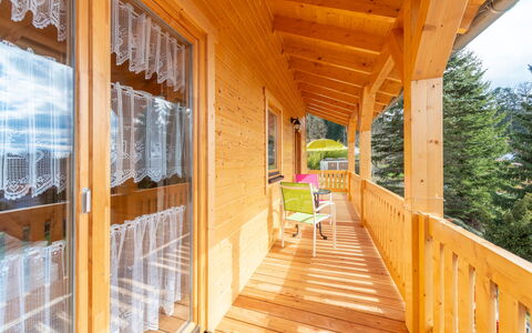 Spiegelau 604: Propriété, Plante, Porche, Bâtiment, Fenêtre, Bois, Arbre, Ombre, Tache De Bois, Design Intérieur