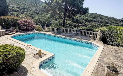 Maison de L'Hubac Bleu: Piscine, Dalle, Composite, Tuile, Caractéristique De L'Eau, Conception, Recours, Pavé