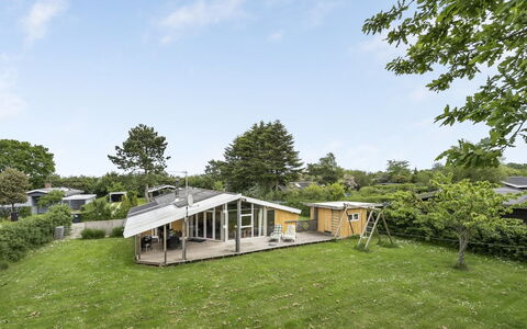 Virpi - 400M from the Sea: Herbe, Maison, Toit, Chalet, Domicile, Arbuste, Ferme, Lot Terre, Zone Rurale