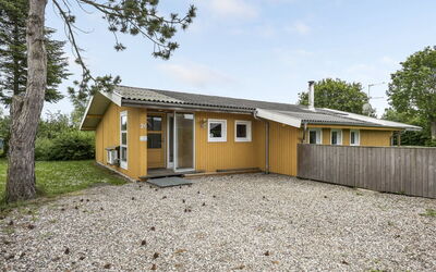 Virpi - 400M from the Sea