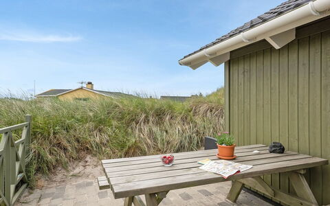 Finnja - 400M from the Sea: Maison, Toit, Domicile, Chalet, Cabanon, Batiments Jardin, Siding, Cour, Cabane En Rondins, Cabane