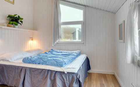 Larisa - 250M from the Sea: Chambre, Design Intérieur, Drap De Lit, Sol, Plafond, Lit, Sol, Literie, Linge, Pièce