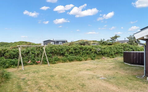 Larisa - 250M from the Sea: Lot Terre, Zone Rurale, Jardin, Biens, Pelouse, Aménagement Paysager, Cour, Arrière-Cour